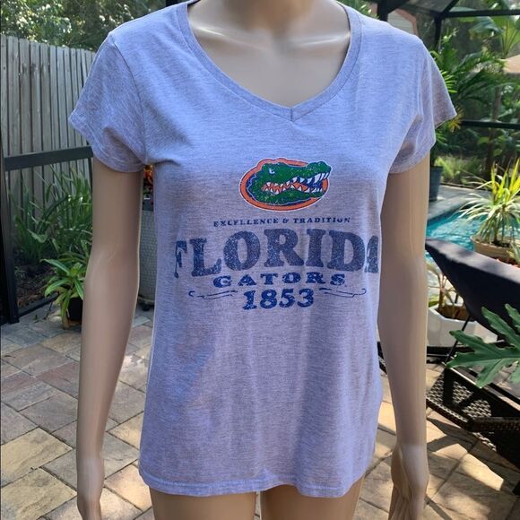 Gildan Brand Women’s Retro Look Gray Florida Gators Tshirt Size Medium - Picture 3 of 13